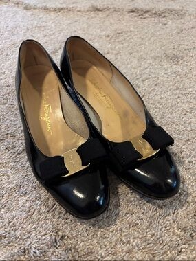 Salvatore Ferragamo Black Patent Vara Bow Flats 7